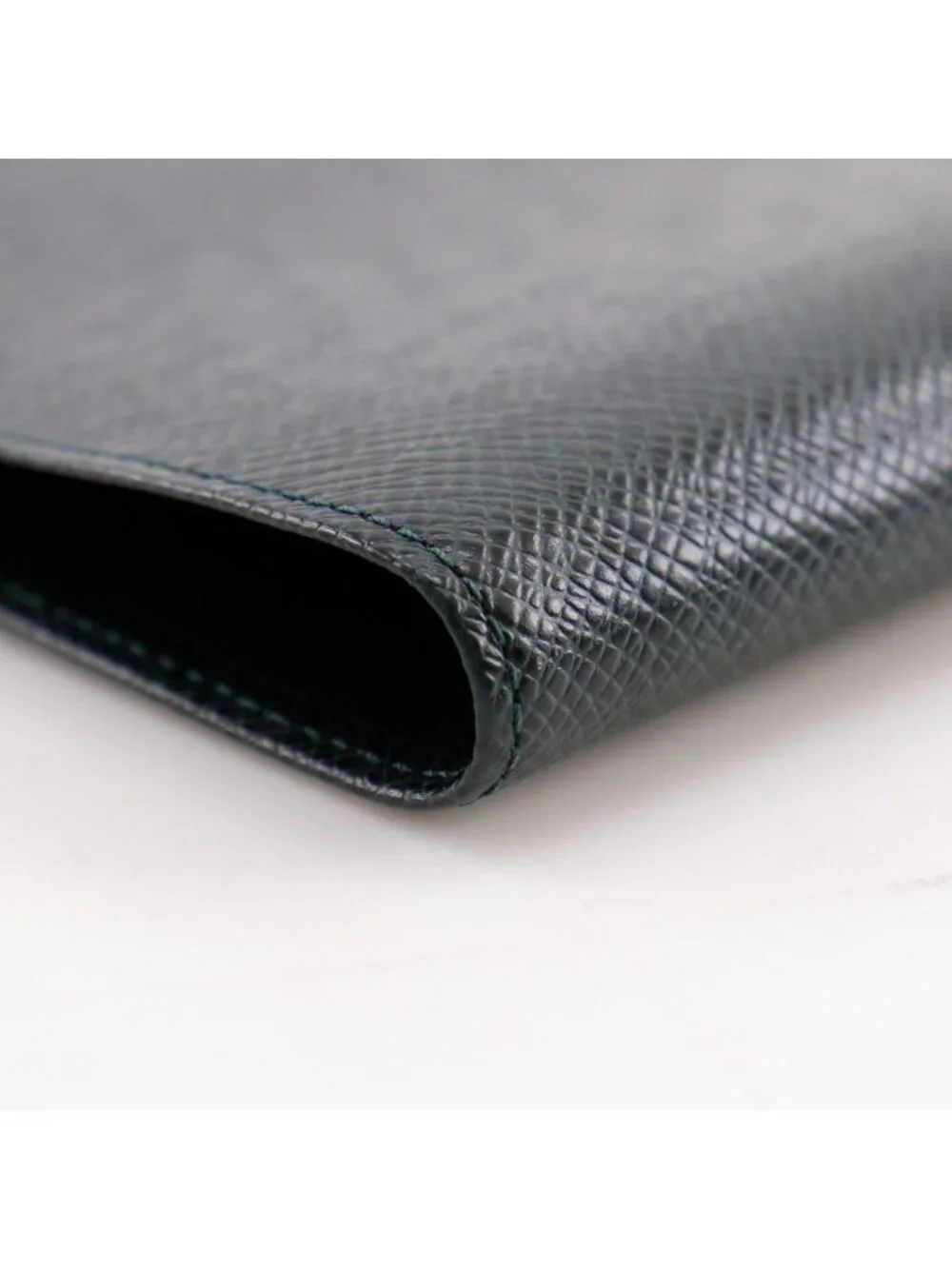 Louis Vuitton Agenda Bureau Notebook Cover Taiga Epi Sear Dark Green